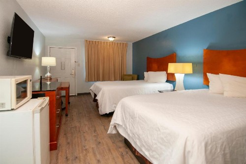 Best Price Motel & Suites - image 9