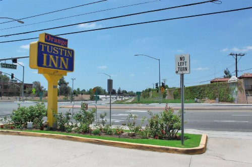 Orange Tustin Inn in Orange - image 21