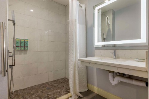 Best Western Orange Plaza - image 17