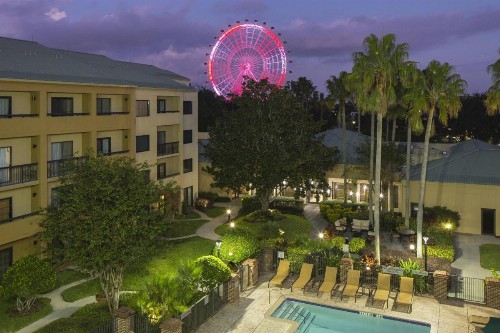 Courtyard Orlando International Drive/Convention Center - image 7
