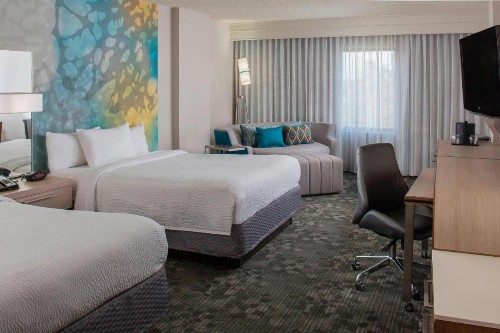 Courtyard by Marriott Orlando Lake Buena Vista in the Marriott Village - image 7