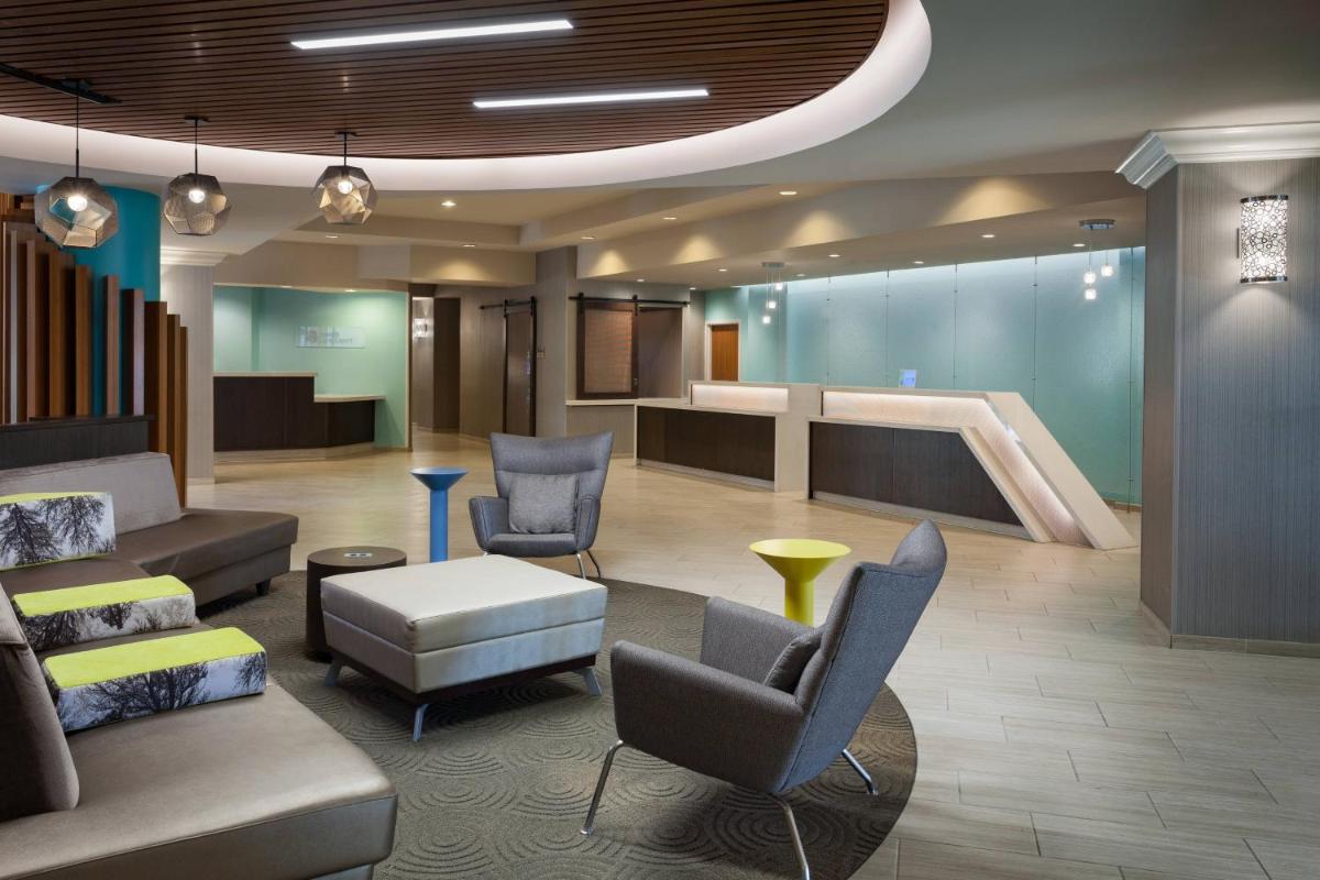 SpringHill Suites by Marriott Orlando Lake Buena Vista in Marriott Village - image 3