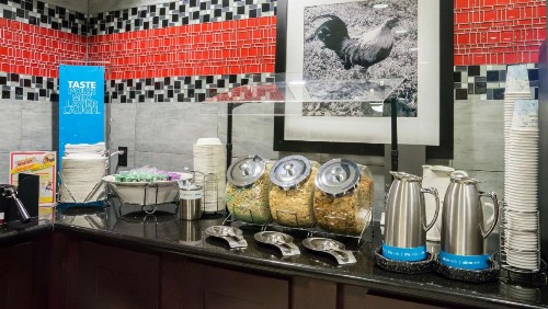 Hampton Inn & Suites Orlando-John Young Parkway/South Park - image 18