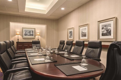Embassy Suites by Hilton Orlando International Drive ICON Park - image 27