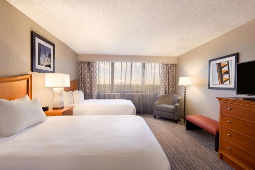 Embassy Suites by Hilton Orlando International Drive ICON Park - image 29