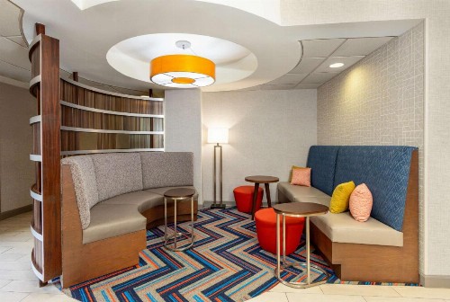 Hampton Inn Orlando-Airport - image 7