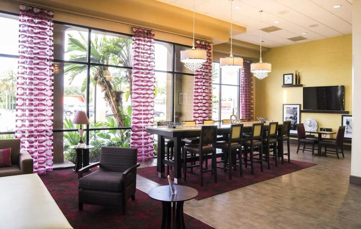 Ramada by Wyndham Orlando Florida Mall - image 7