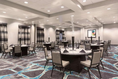 Embassy Suites Orlando - Airport - image 29