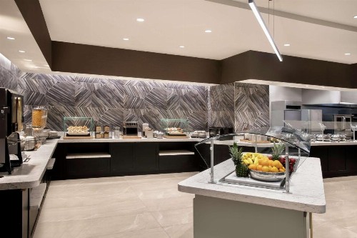 Embassy Suites Orlando - Airport - image 9