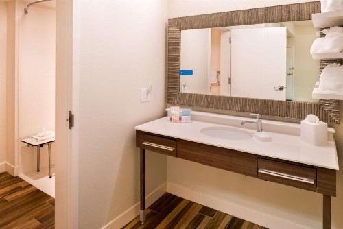 Hampton Inn & Suites Orlando-East UCF - image 23