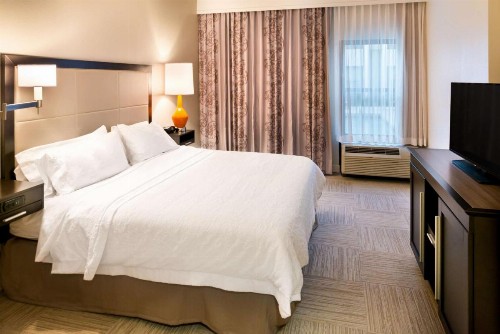 Hampton Inn & Suites Orlando-East UCF - image 24