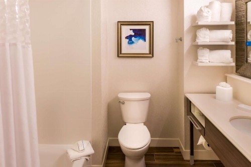 Hampton Inn & Suites Orlando-East UCF - image 26