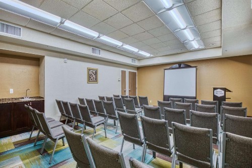 Hampton Inn & Suites Orlando-East UCF - image 35