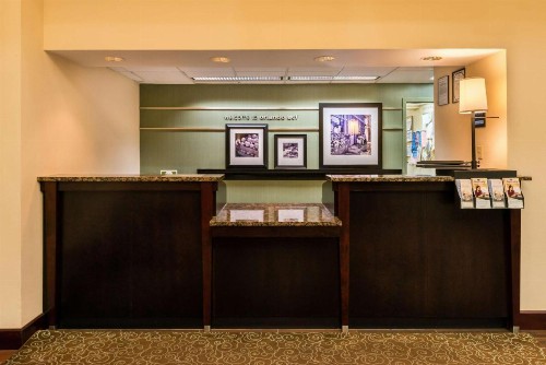 Hampton Inn & Suites Orlando-East UCF - image 7