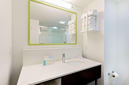 Hampton Inn & Suites Orlando International Drive North - image 18