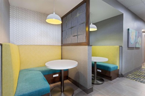 Hampton Inn & Suites Orlando International Drive North - image 2