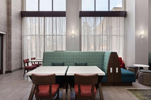 Hampton Inn & Suites Orlando International Drive North - image 6
