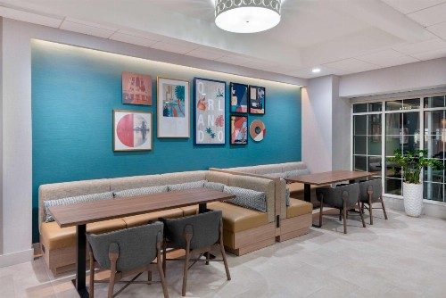 Homewood Suites by Hilton Orlando-Nearest to Universal Studios - image 4
