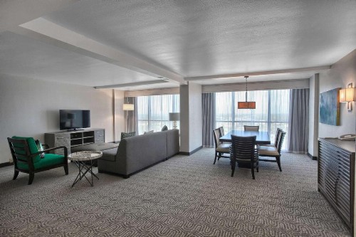 DoubleTree by Hilton at the Entrance to Universal Orlando - image 33