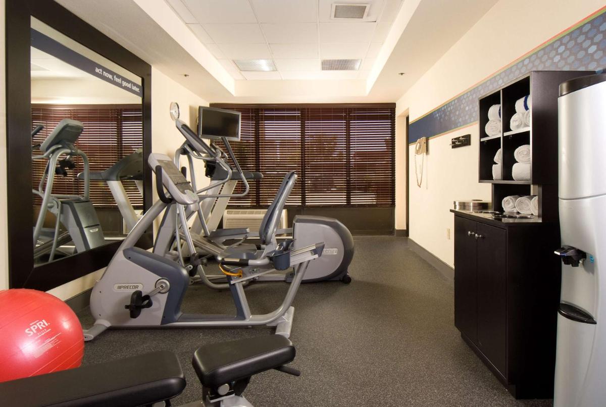 Hampton Inn Orlando Near Universal Blv/International Dr - image 3