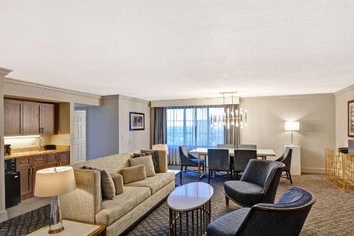 Embassy Suites Orlando Downtown - image 13