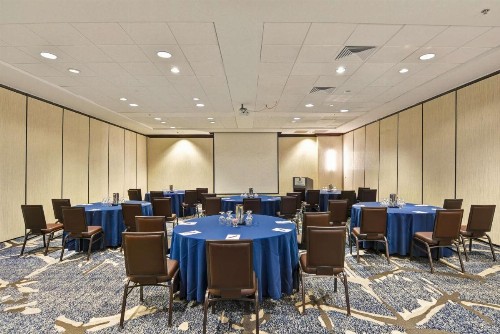 Embassy Suites Orlando Downtown - image 16