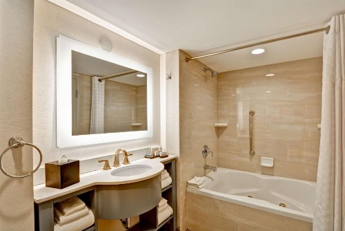 Embassy Suites Orlando Downtown - image 18