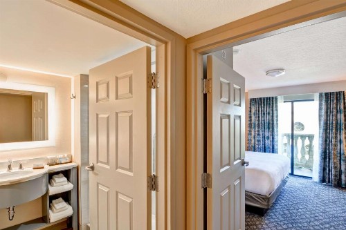 Embassy Suites Orlando Downtown - image 26