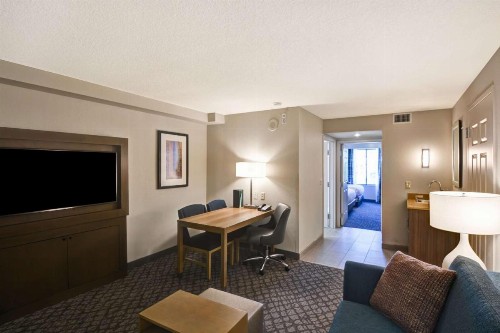 Embassy Suites Orlando Downtown - image 29