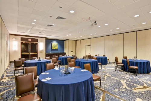 Embassy Suites Orlando Downtown - image 9