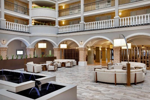 Embassy Suites by Hilton Orlando International Drive Convention Center - image 4