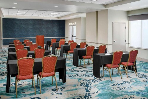 Hilton Garden Inn Orlando at SeaWorld - image 26