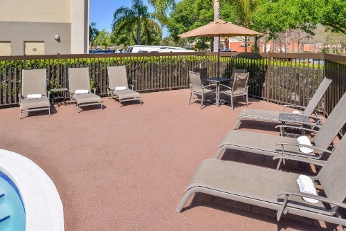 Hampton Inn Closest to Universal Orlando - image 17