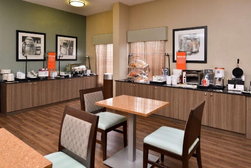 Hampton Inn Closest to Universal Orlando - image 20
