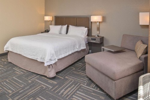 Hampton Inn Closest to Universal Orlando - image 27