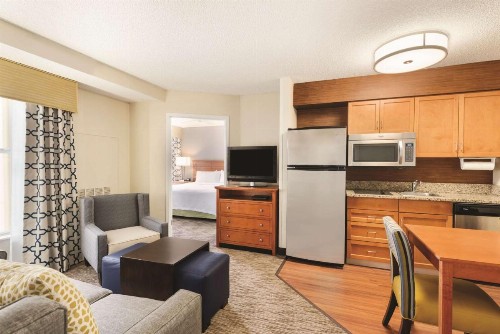 Homewood Suites by Hilton Orlando-Intl Drive/Convention Ctr - image 2