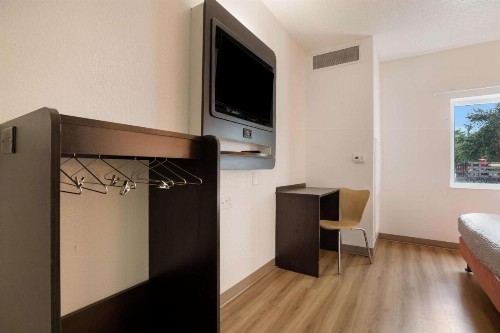 Motel 6-Orlando FL - International Dr - image 37