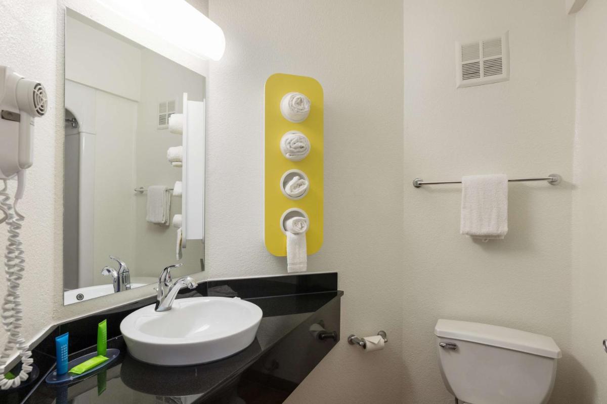 Motel 6-Orlando FL - International Dr - image 6