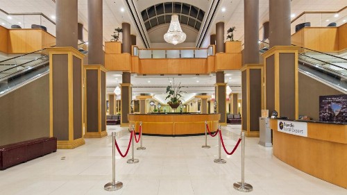 The Florida Hotel & Conference Center in the Florida Mall - image 21