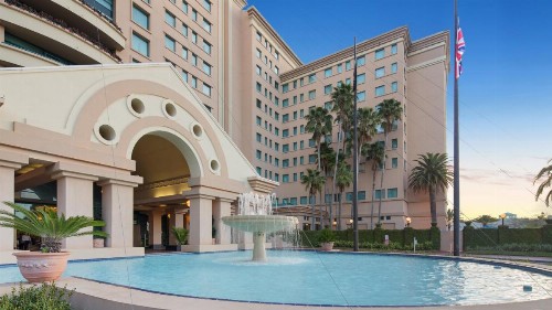The Florida Hotel & Conference Center in the Florida Mall - image 30