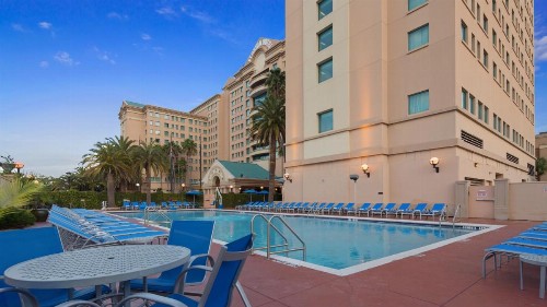 The Florida Hotel & Conference Center in the Florida Mall - image 33