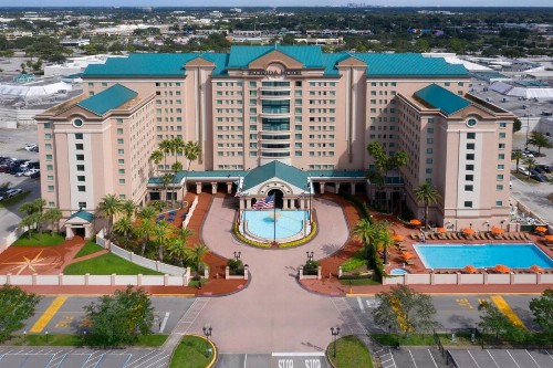 The Florida Hotel & Conference Center in the Florida Mall - image 9