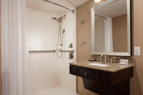 Delta Hotels by Marriott Orlando Lake Buena Vista - image 31