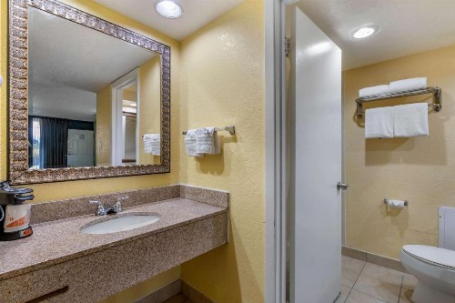 Clarion Inn International Drive - image 13