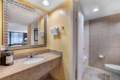 Clarion Inn International Drive - image 9
