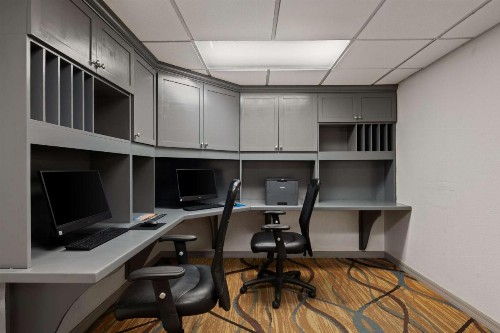 Best Western Orlando Gateway Hotel - image 35
