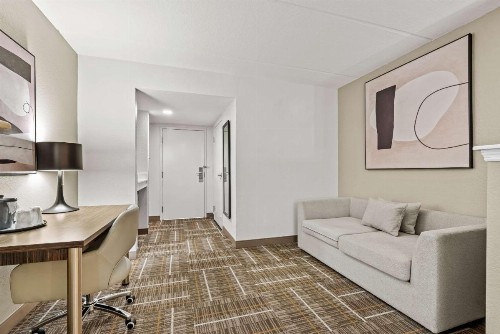 Best Western Airport Inn & Suites - image 6