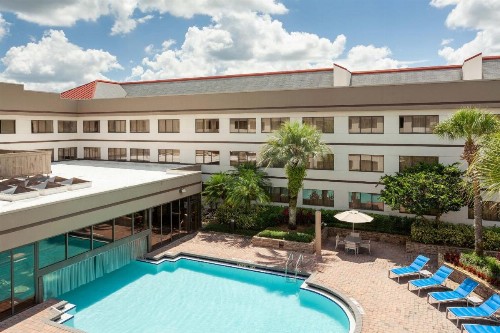 Sheraton Suites Orlando Airport Hotel - image 27