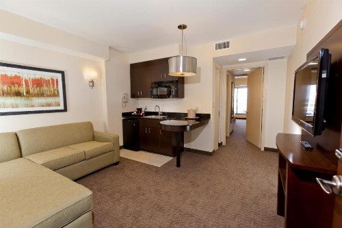 Ramada Plaza Resort & Suites By Wyndham Orlando International Drive - image 9