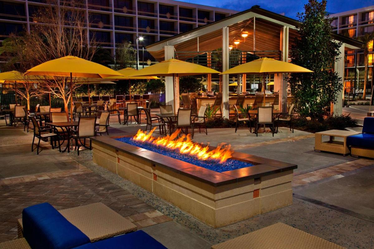 Sheraton Orlando Lake Buena Vista Resort Near Disney Springs - image 2